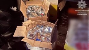 Поліцейські продовжують контролювати заборону на ввезення та реалізацію спиртної продукції