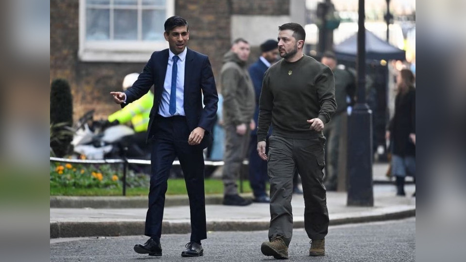 Британія передасть Україні сотню нових ударних безпілотників великої дальності