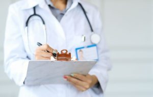 Українці можуть безкоштовно проконсультуватися в ендокринолога: як це зробити