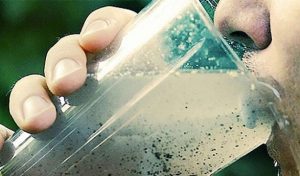 На дні Каховської ГЕС могло бути багато небезпечних для здоров’я речовин: у МОЗ пояснили, як себе убезпечити