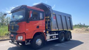 Слов’янські комунальники отримали нову спецтехніку