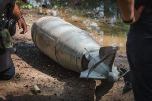 На Донеччині піротехніки ДСНС знищили авіаційну бомбу ФАБ-500