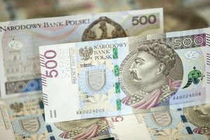 У Польщі підвищать допомогу на дітей із 500 до 800 злотих