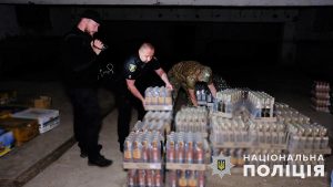 У зоні бойових дій на Донеччині поліцейські припинили нелегальний алкобізнес