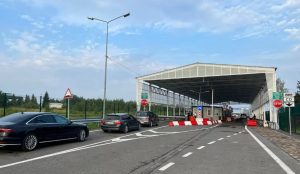 Щоб виїхати за кордон деякі чоловіки “хоронять” своїх дружин, – ДПСУ