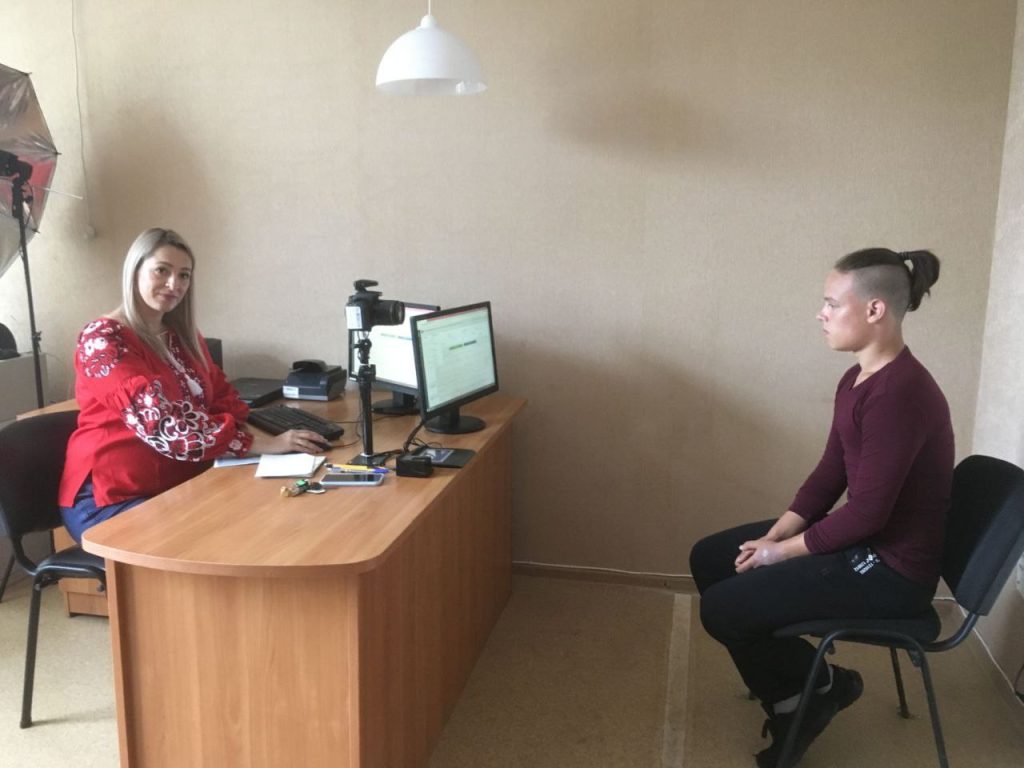 У Барвінковому знову можна отримати паспорт: обслуговуватимуть громадян, незалежно від місця реєстрації