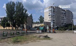 У Слов’янську ремонтують дороги: якій ділянці пощастило цього разу (фото)