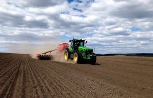 Врожай-2023 очікують лише на площі 359 тисяч гектарів Донеччини