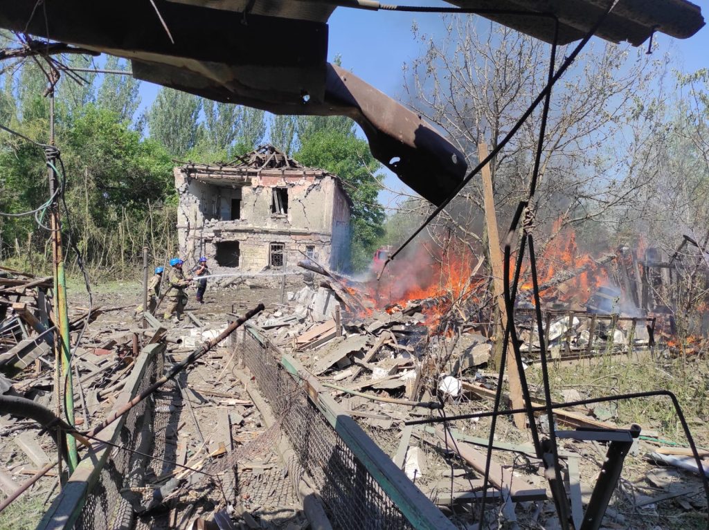 Протягом минулої доби рятувальники Донеччини ліквідували 11 пожеж на території області, 6 з яких виникли внаслідок ворожих обстрілів