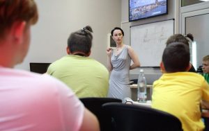 Вчителям в Україні підвищать зарплати до 40 тисяч гривень, але є нюанс