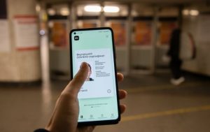 Оновлювати чи викидати. Що робити з COVID-сертифікатами після скасування карантину