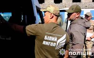 «Білі янголи» евакуювали з лінії фронту понад 5,5 тисяч людей, з них близько 500 – діти