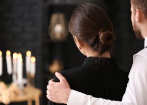 В Україні змінилися правила поховання пенсіонерів: яку допомогу може надати держава