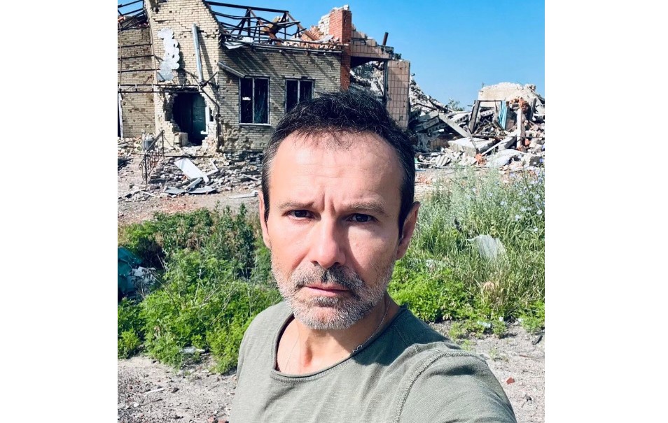 Болить як вперше: Вакарчук поділився враженнями після поїздки на Донеччину