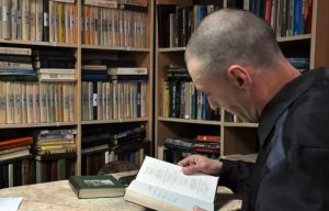 В Раді пропонують зменшувати строк увʼязнення за кожну прочитану книгу