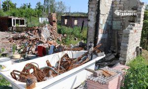 «Життя на паузі» та суцільне руйнування. Фоторепортаж з Богородичного