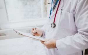 Які безкоштовні послуги можна отримати у сімейного лікаря: перелік