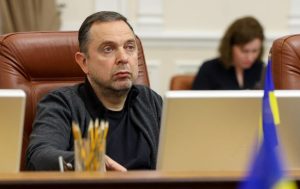 Україна може відмовитися від заборони брати участь у змаганнях з росіянами