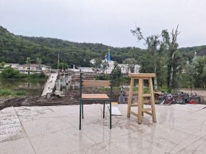 У Святогірську ремонтують міст (фото, видео)