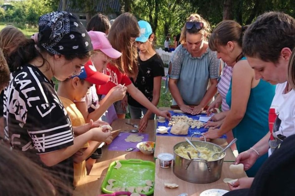 На Хмельниччині триває друга зміна літнього відпочинку дітей Донеччини, які потребують особливої соціальної уваги та підтримки
