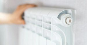 Кабмін заборонив змінювати тарифи на тепло для населення в новому опалювальному сезоні