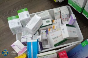 СБУ затримала ділків, які приховано переправляли з росії в Україну підроблені ліки для онкохворих