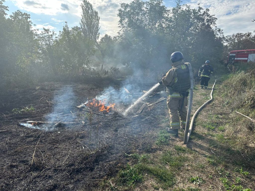 Протягом минулої доби рятувальникиДонеччини ліквідували 9 пожеж на території області