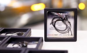 У Києві представили браслети-обереги з вугіллям з шахт Донбасу