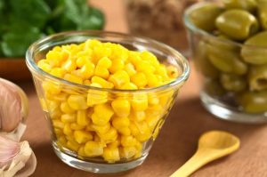 Якщо немає зайвих годин на консервацію: солодка кукурудза на зиму без стерилізації