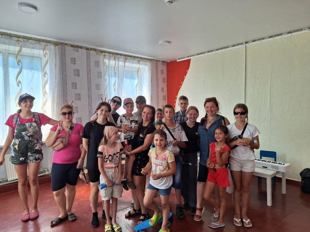 До дітей Святогір’я з творчою програмою завітала композиторка з Лондону