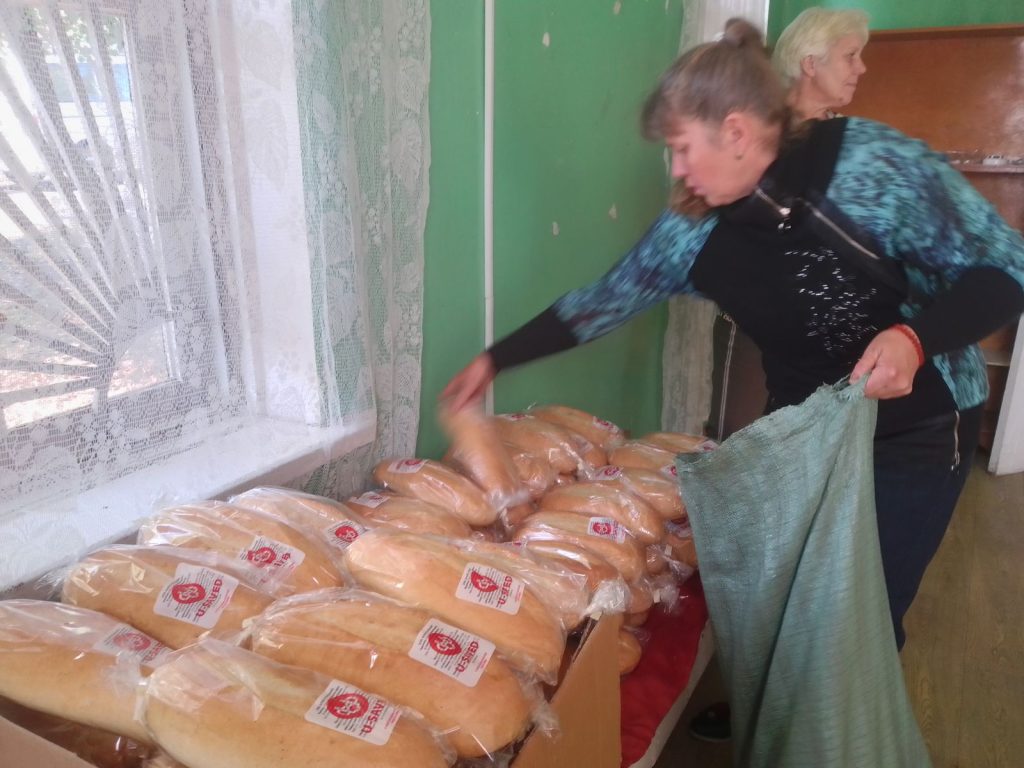 У село Тетянівка раз на тиждень привозять свіжий хліб (фото)