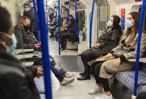 Європою шириться новий штам мутованого коронавірусу “Пірола”