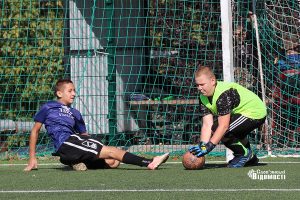 Зустріч футбольних команд юнаків з Олександрівки та Слов’янська: яскравий фоторепортаж