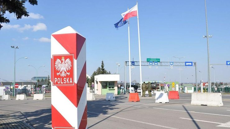 Українським депутатам і чиновникам заборонили поїздки до Польщі