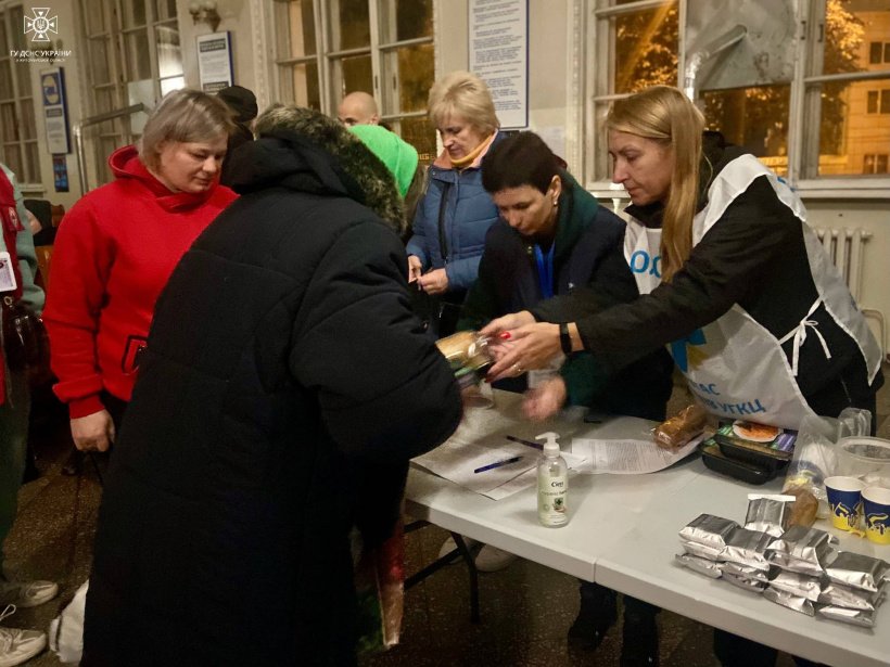 Черговий потяг з евакуйованими мешканцями Донеччини прибув до Бердичева