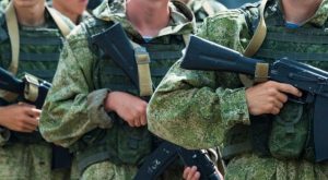 Мобілізують кадри на війну з Україною та оформлюють допуски до «державної таємниці» – заочно підозрюються двоє чиновників «адміністрації голови днр»