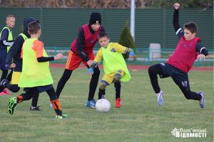 Юні футболісти Слов’янська та Дружківки зіграли дружній матч. Фоторепортаж