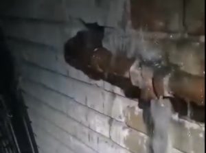 У Слов’янську через самовільну заміну обладнання водою затопило газопровід багатоповерхівки. Відео