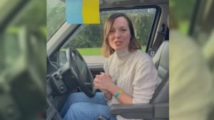 “Вона зробила все, щоб захистити свій Бахмут”: відбулось прощання з волонтеркою з Великої Британії, яка загинула на Донеччині