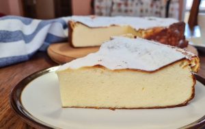Чизкейк по-українськи – рецепт кремової сирної запіканки: зможе приготувати будь-яка господиня