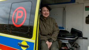 “Я його врятувала, і ми одружились”. Історія військової медикині, яка повернулась на службу після поранення