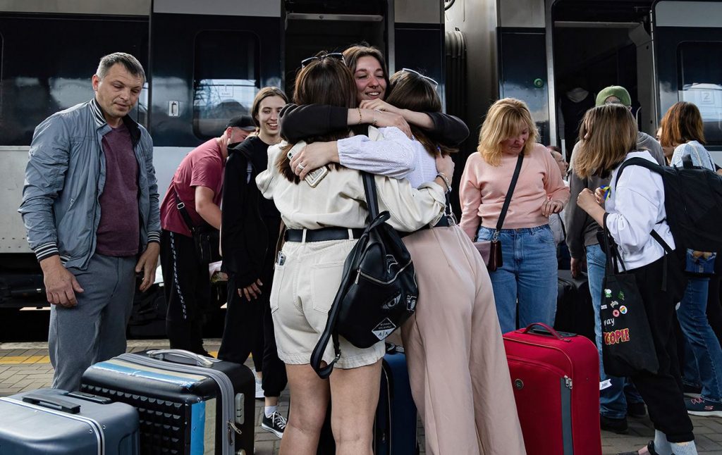 Україна працює над створенням умов для повернення біженців з-за кордону: подробиці