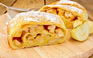 Рулет з яблуками і корицею: рецепт смачної та низькокалорійної випічки