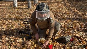 “Це як шахова партія”: харківський нацгвардієць мінує першу лінію оборони на Донеччині