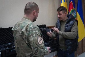 Волонтери від теле- та кіноіндустрії передали слов’янським гвардійцям БПЛА