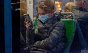 Лікар назвав симптоми COVID, які переважають саме зараз