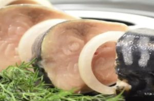 Найсмачніша малосольна скумбрія: як приготувати в домашніх умовах