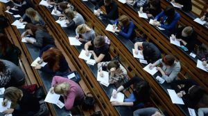 Студентам, які перебувають за кордоном, скасують стипендії – Міносвіти