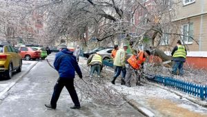 У Краматорську витратили майже 100 тисяч гривень на оплату приватним структурам на послуги з прибирання міста від льоду.