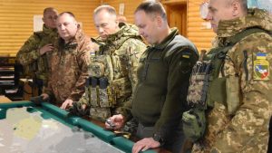 Ситуація на сході залишається складною. Армія РФ наступає по всьому фронту — Сирський